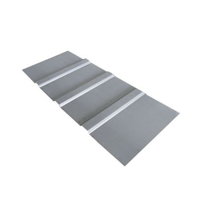 Painel de porta de contêiner de carga seca de 20 pés e 40 pés de aço cortado de 2,0 mm com design personalizável e segue a demanda do cliente