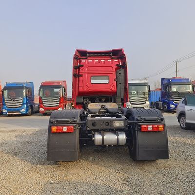 4x2 Tractor Head Truck Engine Emission Standard Diesel Fuel Tipo 6x4 Tractor Trailer para 10 Pneus Venda